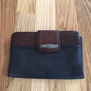 Brighton wallet